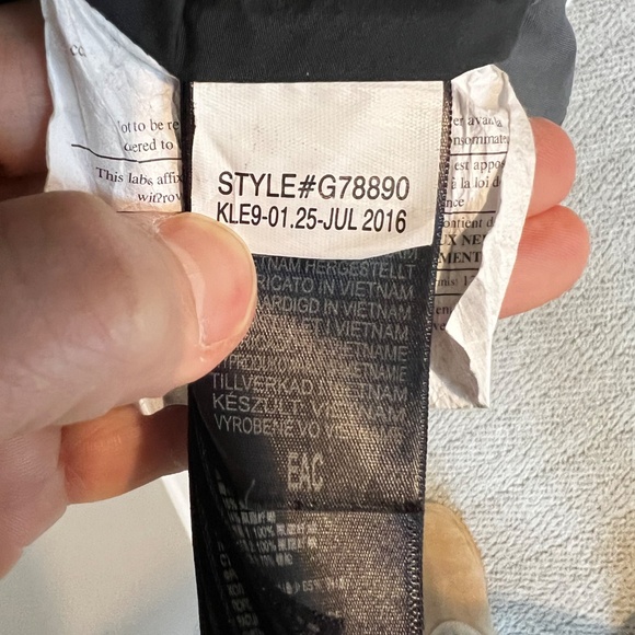 Marmot Clarehall Jacket - Steel Onyx (Women's - Medium) - LIKE NEW!!! - Picture 7 of 9